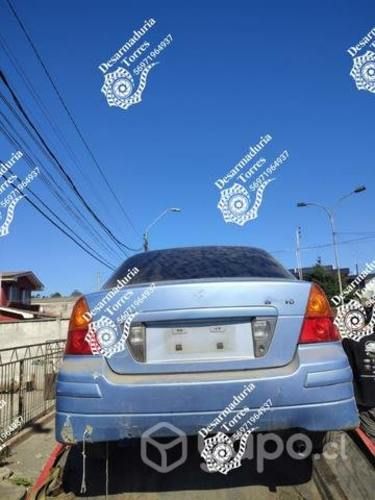 Maleta Suzuki aerio 2006