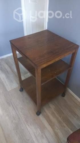 Mesa con ruedas