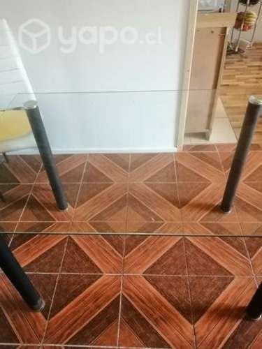 Mesa de comedor de vidrio