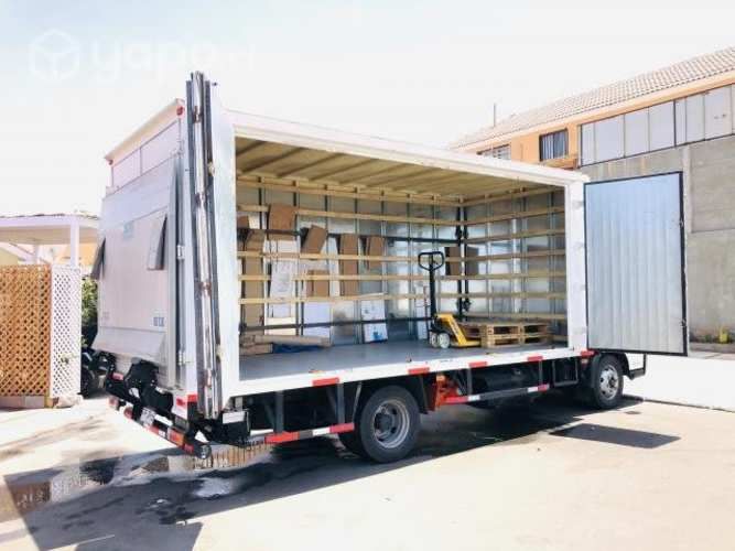 Camión Hino 817 2021 impecable 5.000 kg