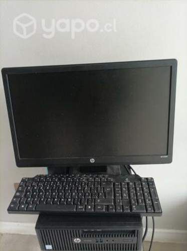 Computador de Mesa y Monitor