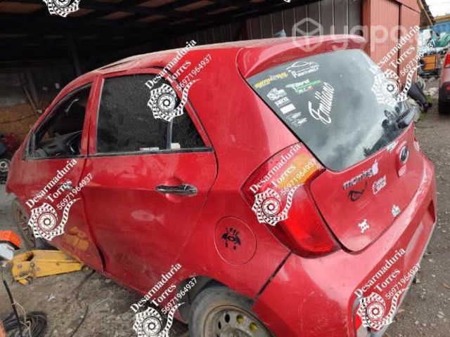 Foco trasero kia morning 2016