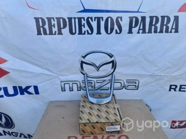 Bisel palanca de cambio mazda 2 15-21