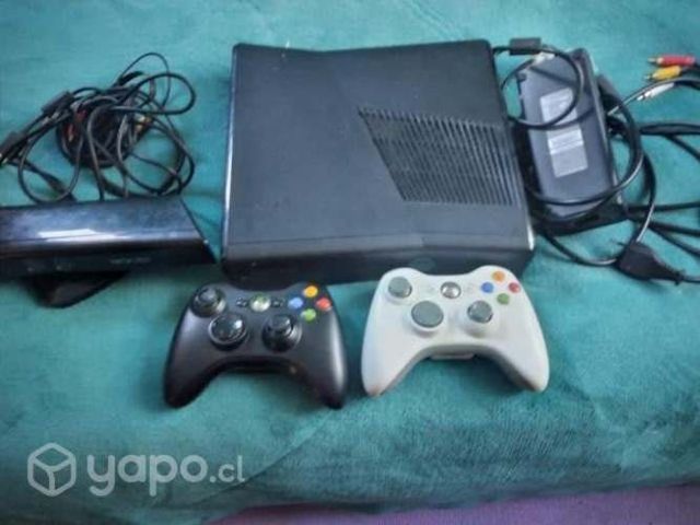 Xbox 360 Slim 250 GB + Kinect