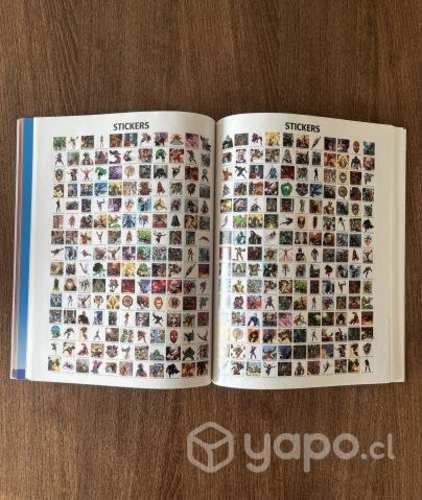 Libro sticker Marvel comics