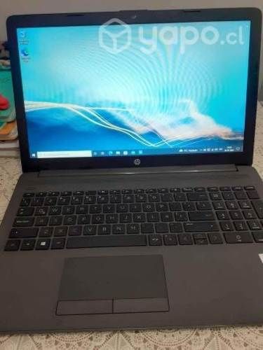 NOTEBOOK HP 250 G7, 4GB de RAM. DETALLE ESTÉTICO,