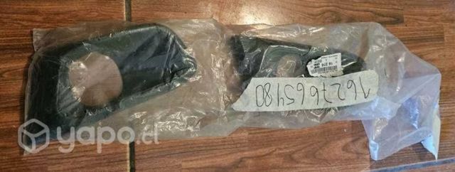 Tapa neblinero derecho e izquierdo 