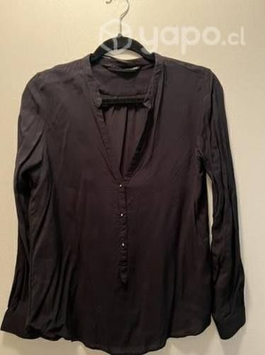 Blusa negra Zara cuello V