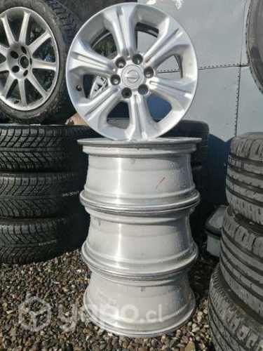 Juego de Llantas Nissan NP300 aro 16 6x114