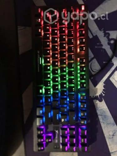 Teclado mecánico + mause pad