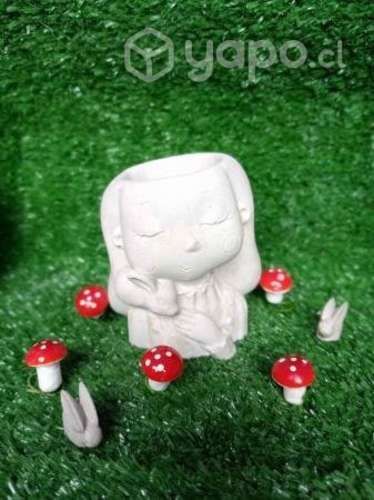 Macetero de yeso niña conejito