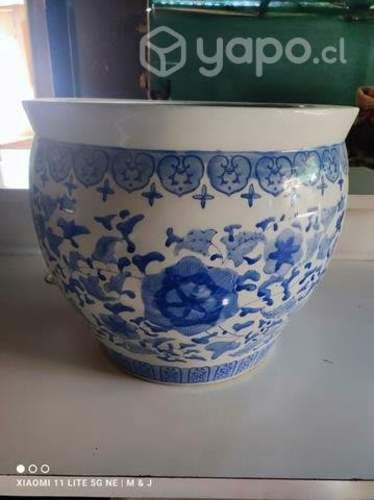 Maceta antigua oriental pintada a mano