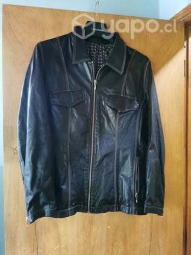 Chaqueta cuero negra