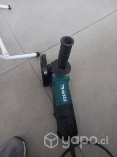 Atornillador + galletero makita