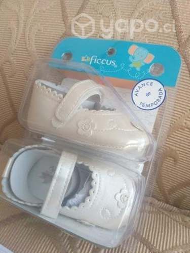Zapatos niña, N° 18, nuevos, marca Ficcus