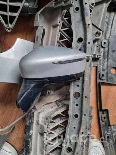 Espejo izquierdo nissan versa 2021