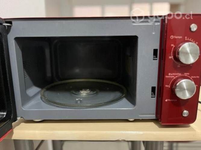 Microondas Thomas Rojo