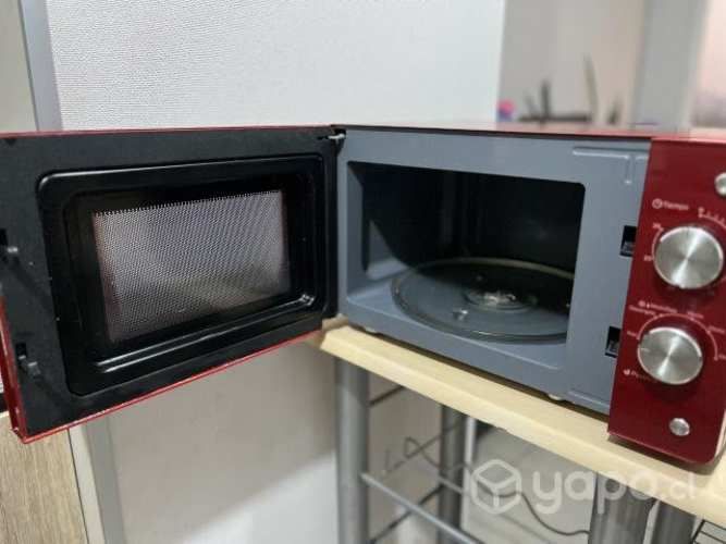 Microondas Thomas Rojo