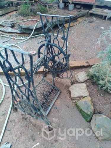 Base de máquina antigua singer