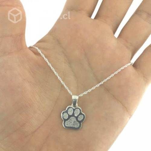 Collar con huellita de perro