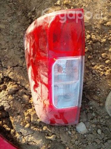 Óptico Nissan NP300