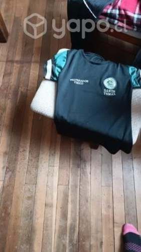 Buzo Santo tomas preparador fisico