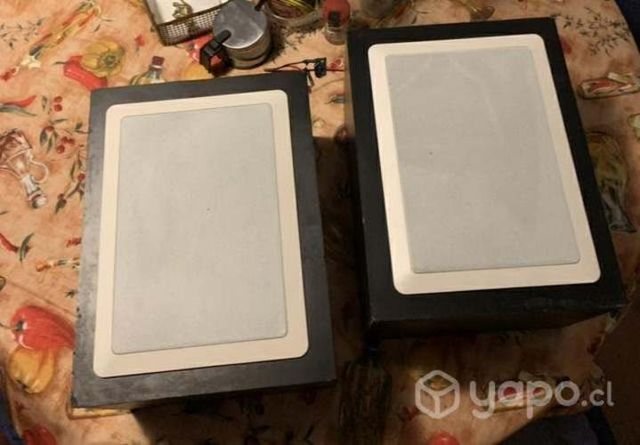 Parlantes polkaudio RC65i