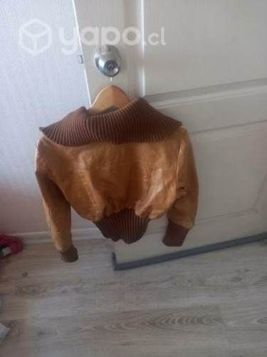 Chaqueta de cuero con lana
