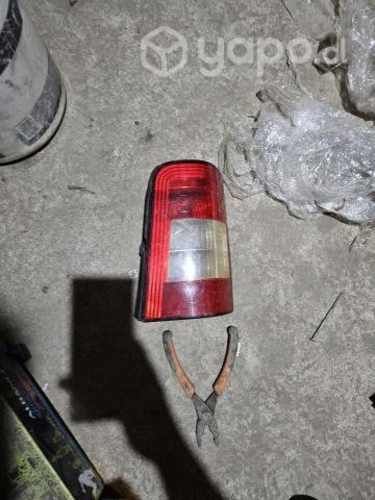 Foco trasero peugeot partner 2010