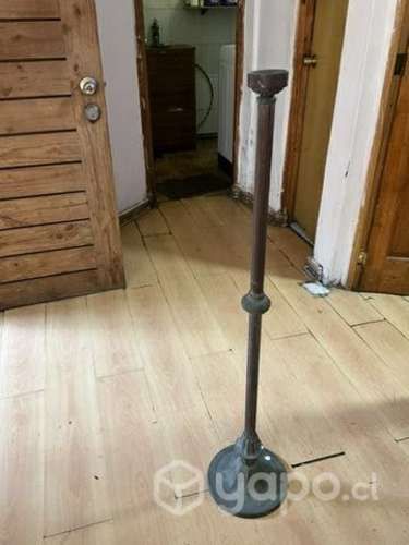 Pie de lámpara antigua de bronce