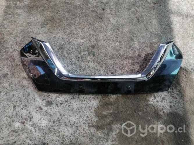 Bisel mascara nissan new versa original