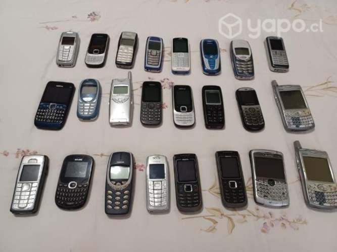Colección de Celulares Antiguos