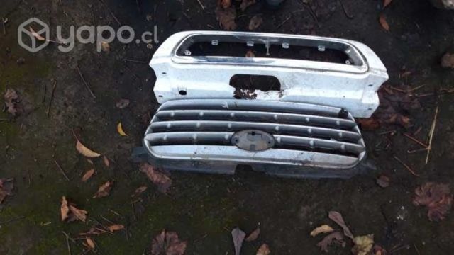 Mascara delantera original Subaru outback 2009