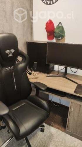 PC gamer + pantalla + silla + microfono
