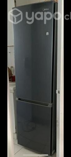 Refrigerador midea casi nuevo
