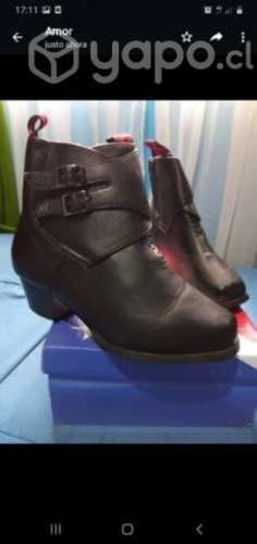 Calzado botín huaso