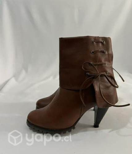 Botin 100% Sintético Marca Tatienne N°39 Café