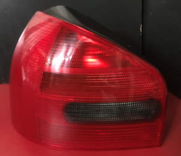 "Farol Trasero Audi A3 1996"