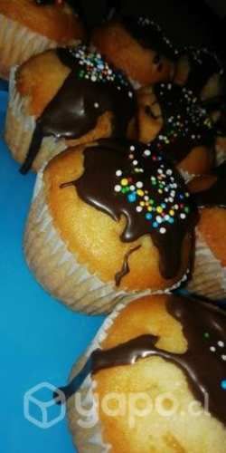 Ponquecitos, magdalenas, galletas, cuchuflis.