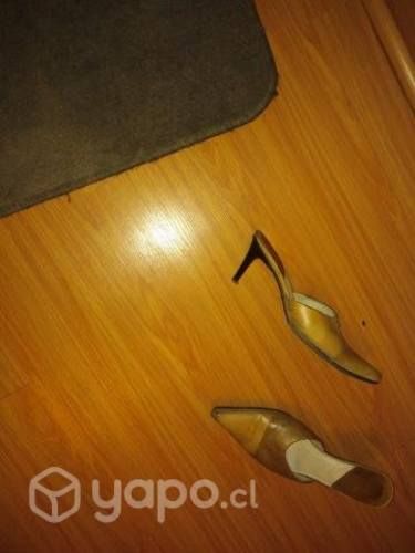 Puntas de cuero y suela pollini