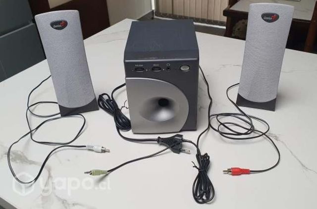 Sistema de Audio Genius (Parlantes+Sub-woofer)