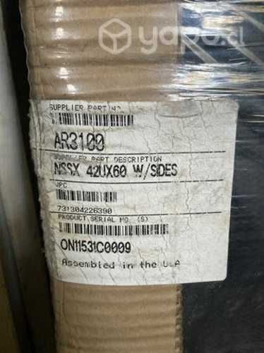 Gabinete UPS marca APC AR3100