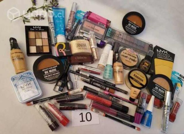 Caja de cosméticos para emprender