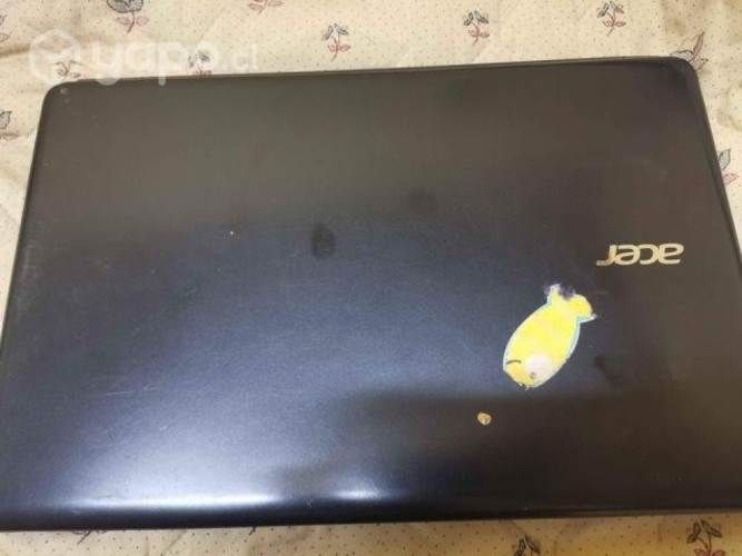 Acer E1 532P 2843 con detalles