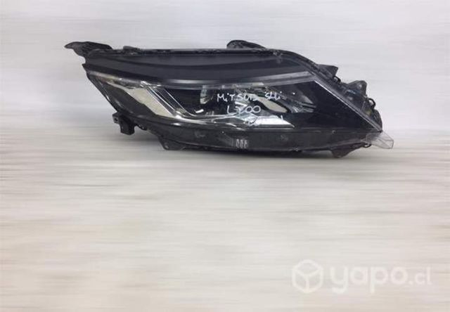 Foco Óptico RH Mitsubishi L