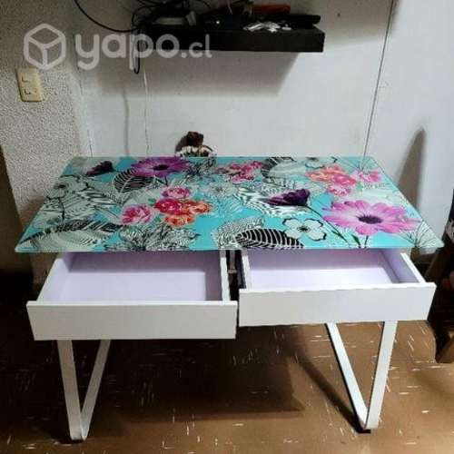 Escritorio semi nuevo