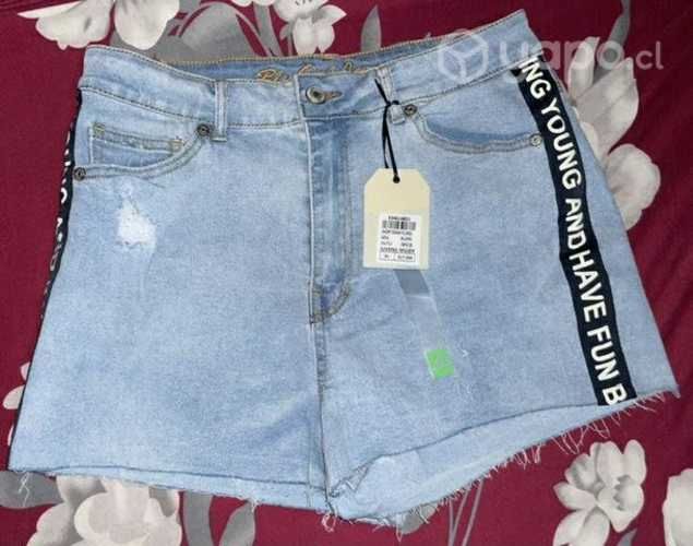 Short nuevo talla 40