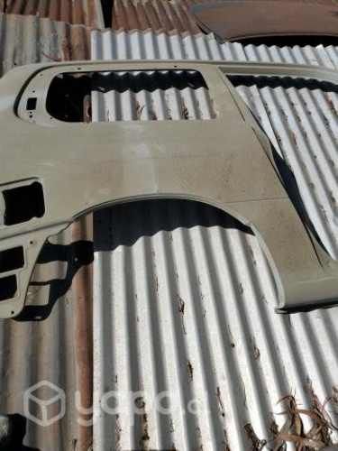 Costado suzuki nomade 2005