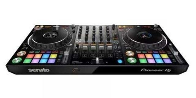 Controlador DJ Pioneer DDJ-1000SRT black de 4 cana
