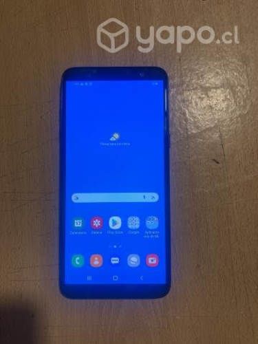 Samsung Galaxy J8 + cargador incluido